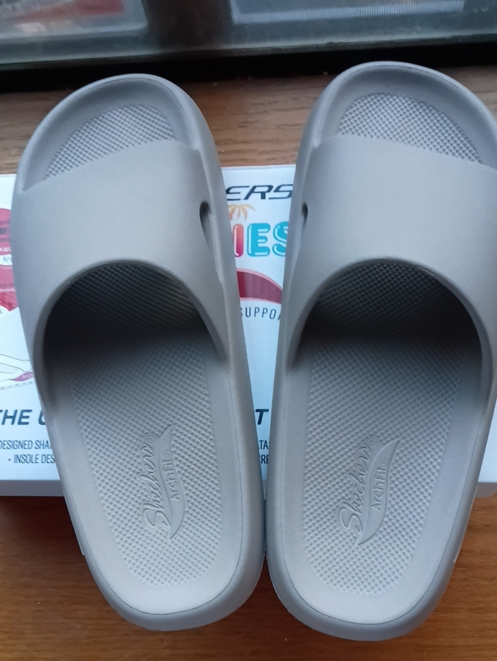 Skechers Women's Foamies Slide Sandals in Light Taupe, Size 8, New In Box